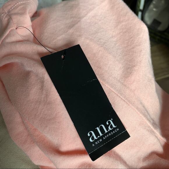 NWT a.n.a. Pink V Neck T-shirt, Size S - Picture 5 of 9